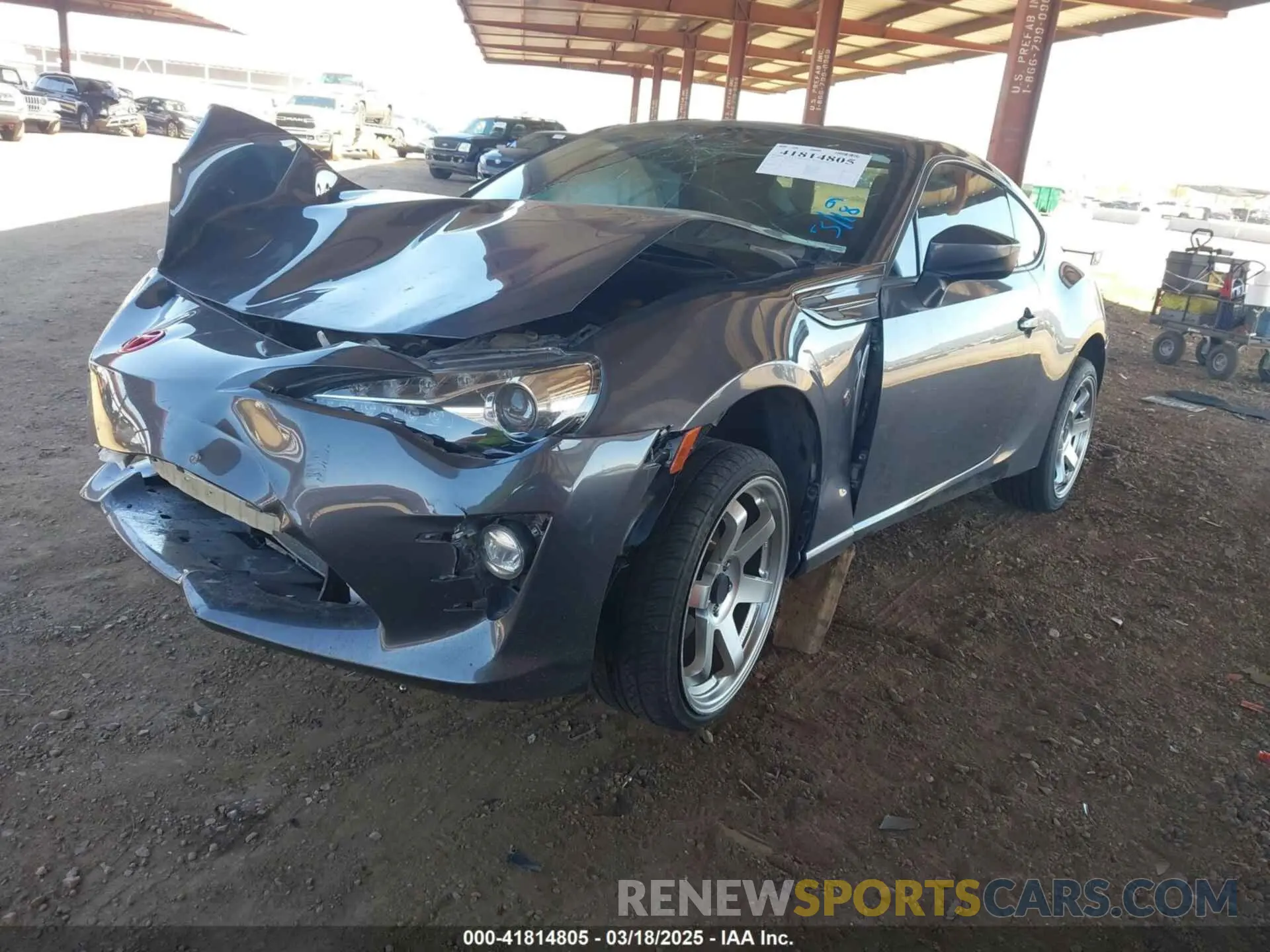 2 Photograph of a damaged car JF1ZNAE13L8752755 TOYOTA 86 2020