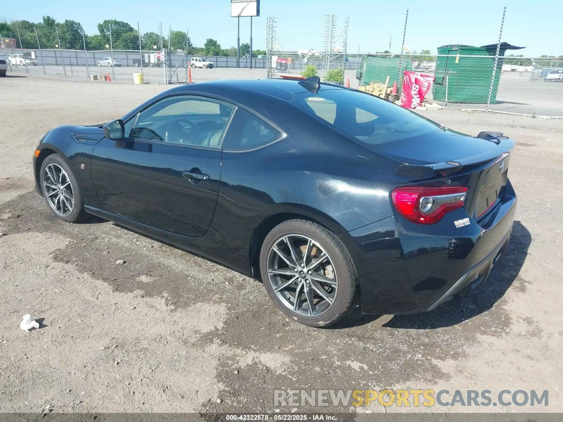 3 Photograph of a damaged car JF1ZNAE13L8753940 TOYOTA 86 2020