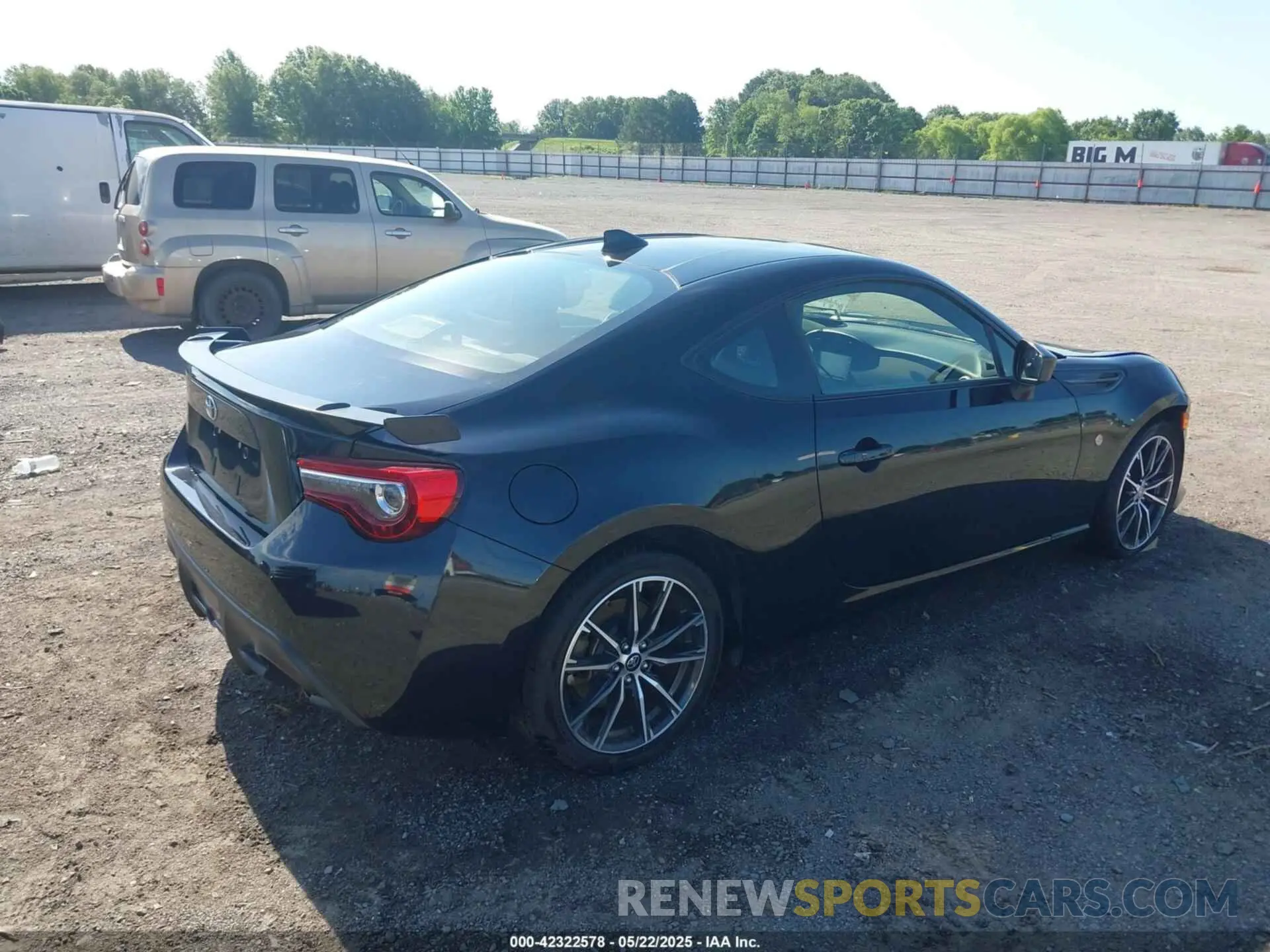 4 Photograph of a damaged car JF1ZNAE13L8753940 TOYOTA 86 2020