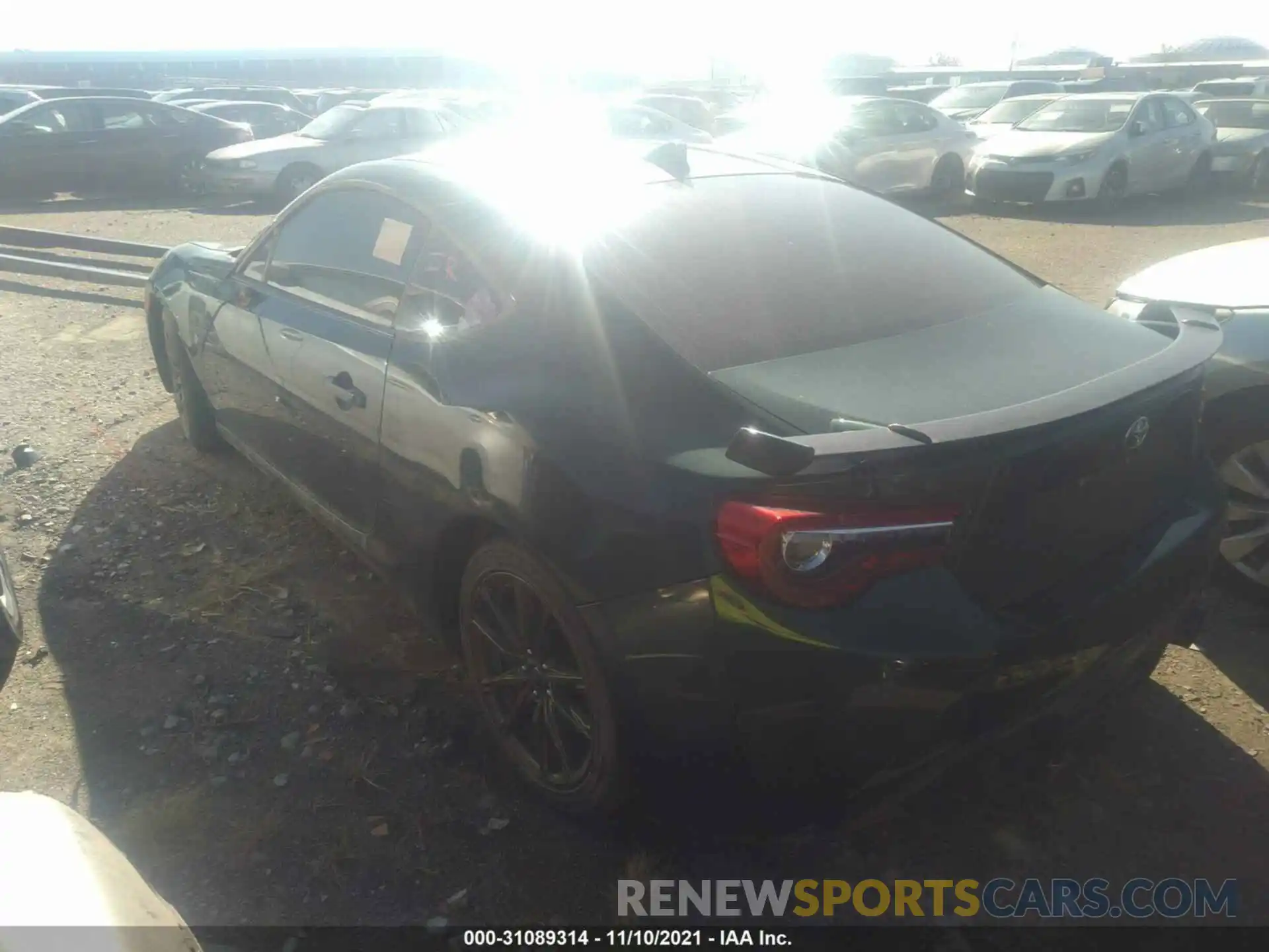 3 Photograph of a damaged car JF1ZNAE14L9750040 TOYOTA 86 2020