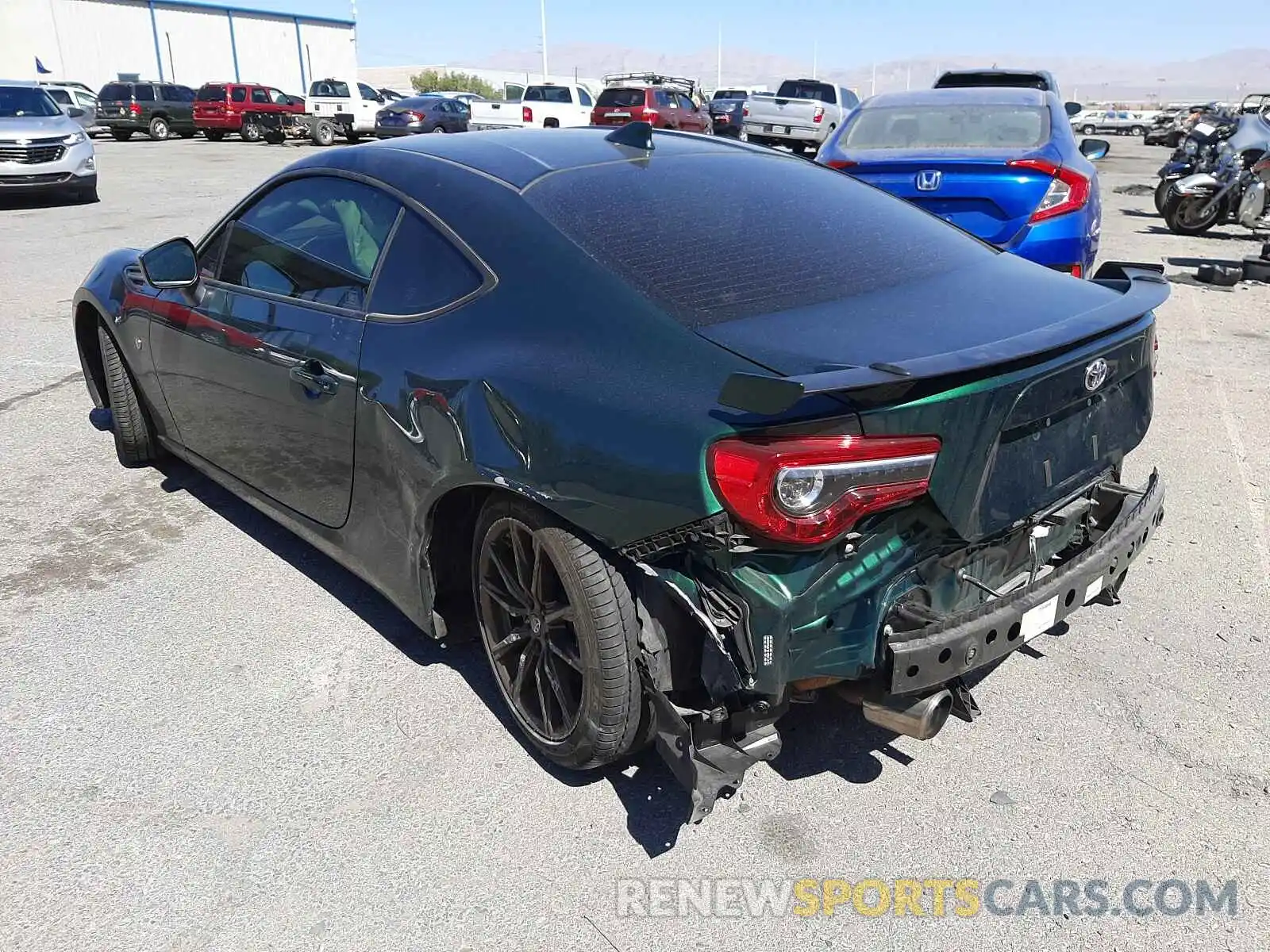 3 Photograph of a damaged car JF1ZNAE14L9750460 TOYOTA 86 2020