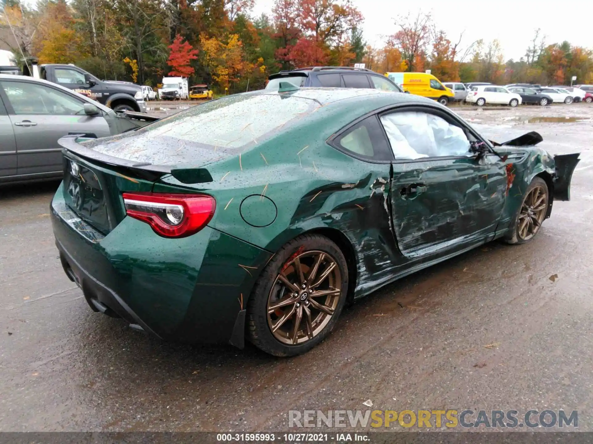 4 Photograph of a damaged car JF1ZNAE14L9750538 TOYOTA 86 2020