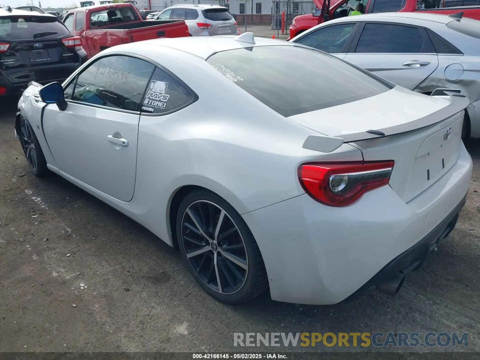 3 Photograph of a damaged car JF1ZNAE15L9751116 TOYOTA 86 2020