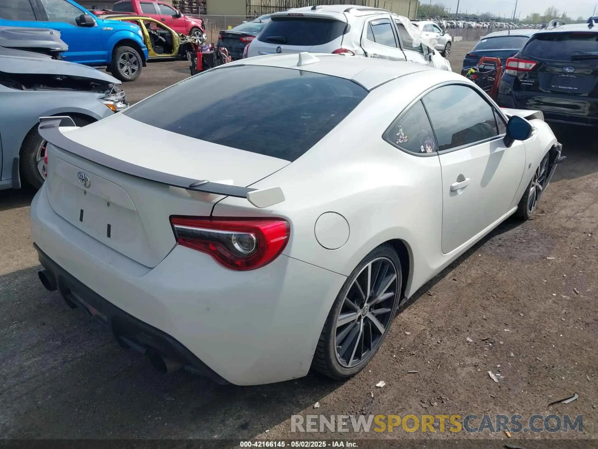 4 Photograph of a damaged car JF1ZNAE15L9751116 TOYOTA 86 2020