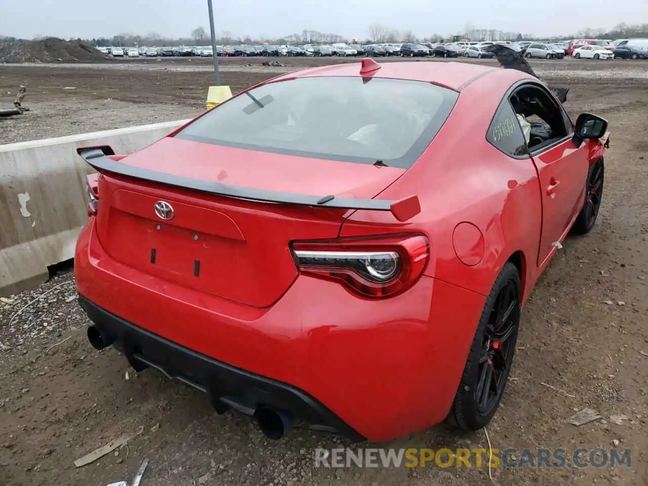 4 Photograph of a damaged car JF1ZNAE17L8752919 TOYOTA 86 2020