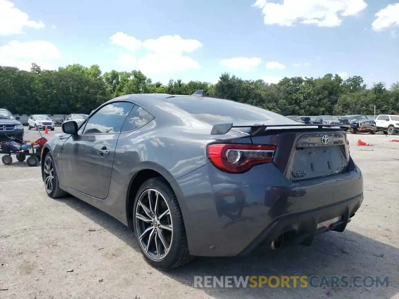 3 Photograph of a damaged car JF1ZNAE18L8752489 TOYOTA 86 2020