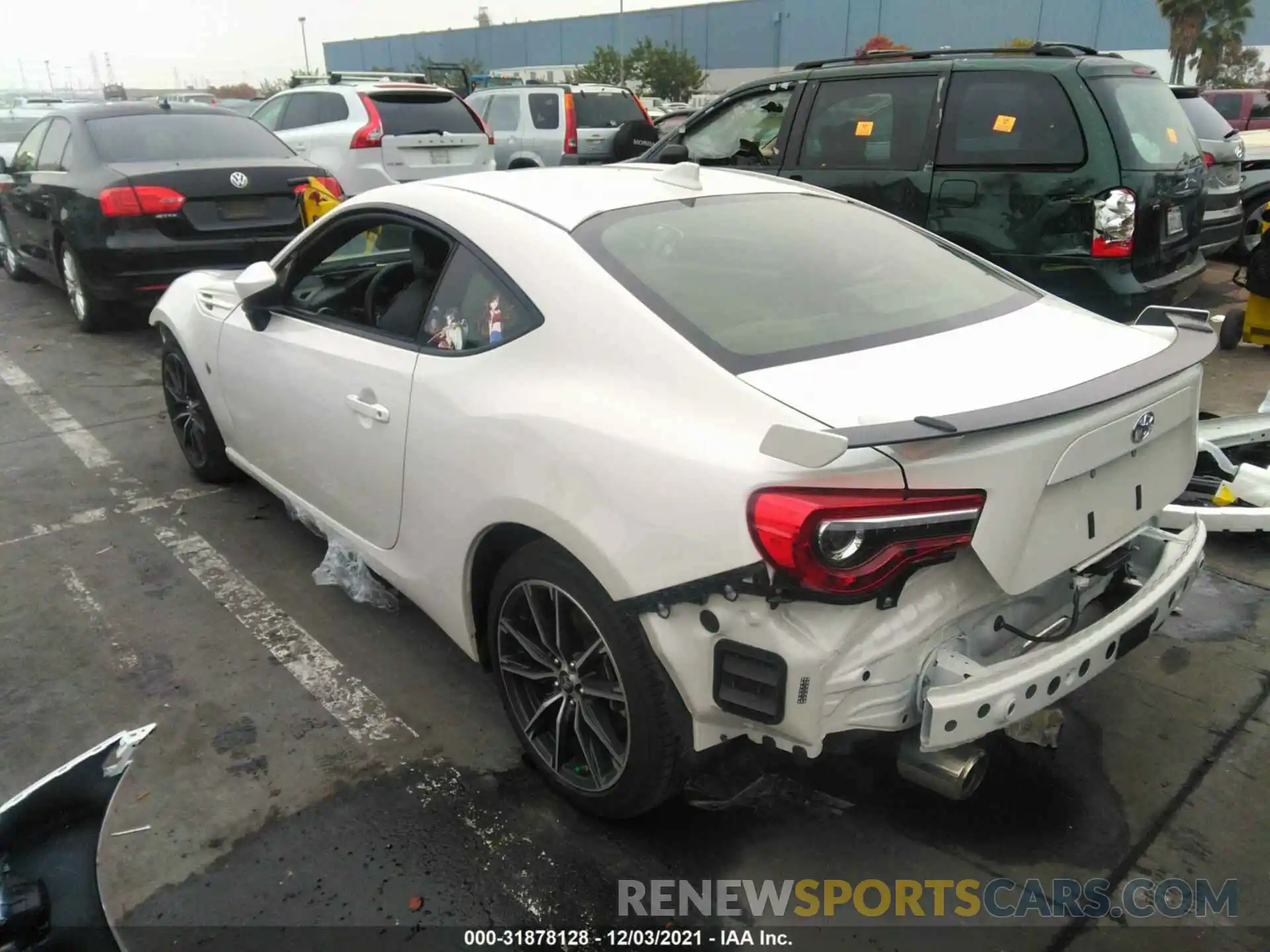 3 Photograph of a damaged car JF1ZNAE18L8753464 TOYOTA 86 2020