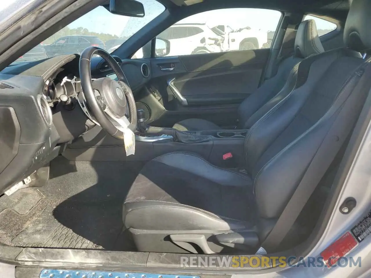 7 Photograph of a damaged car JF1ZNAE19L8753974 TOYOTA 86 2020
