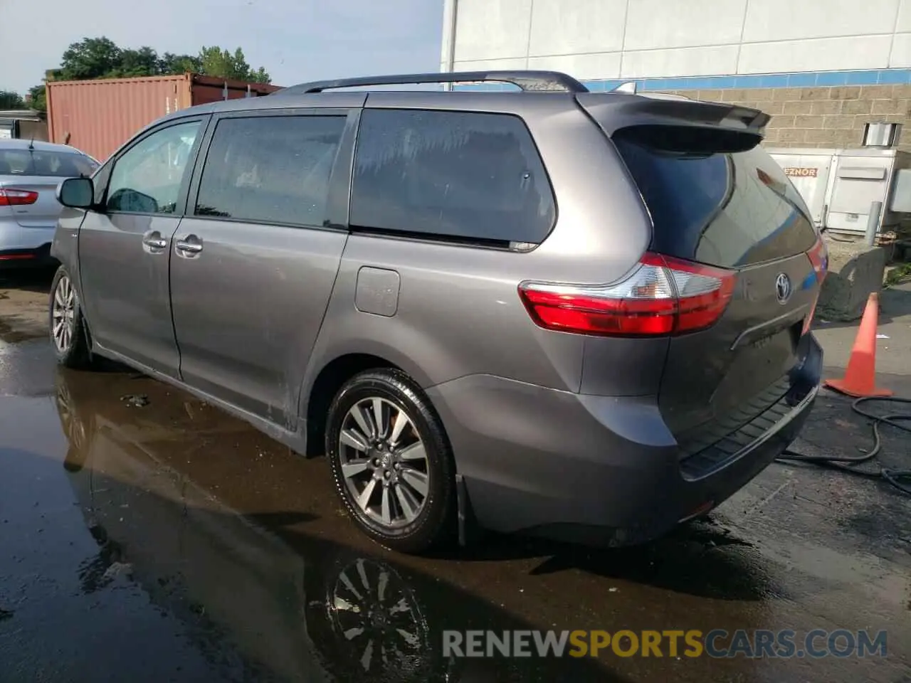 2 Photograph of a damaged car 5TDDZ3DC0KS214063 TOYOTA All Models 2019