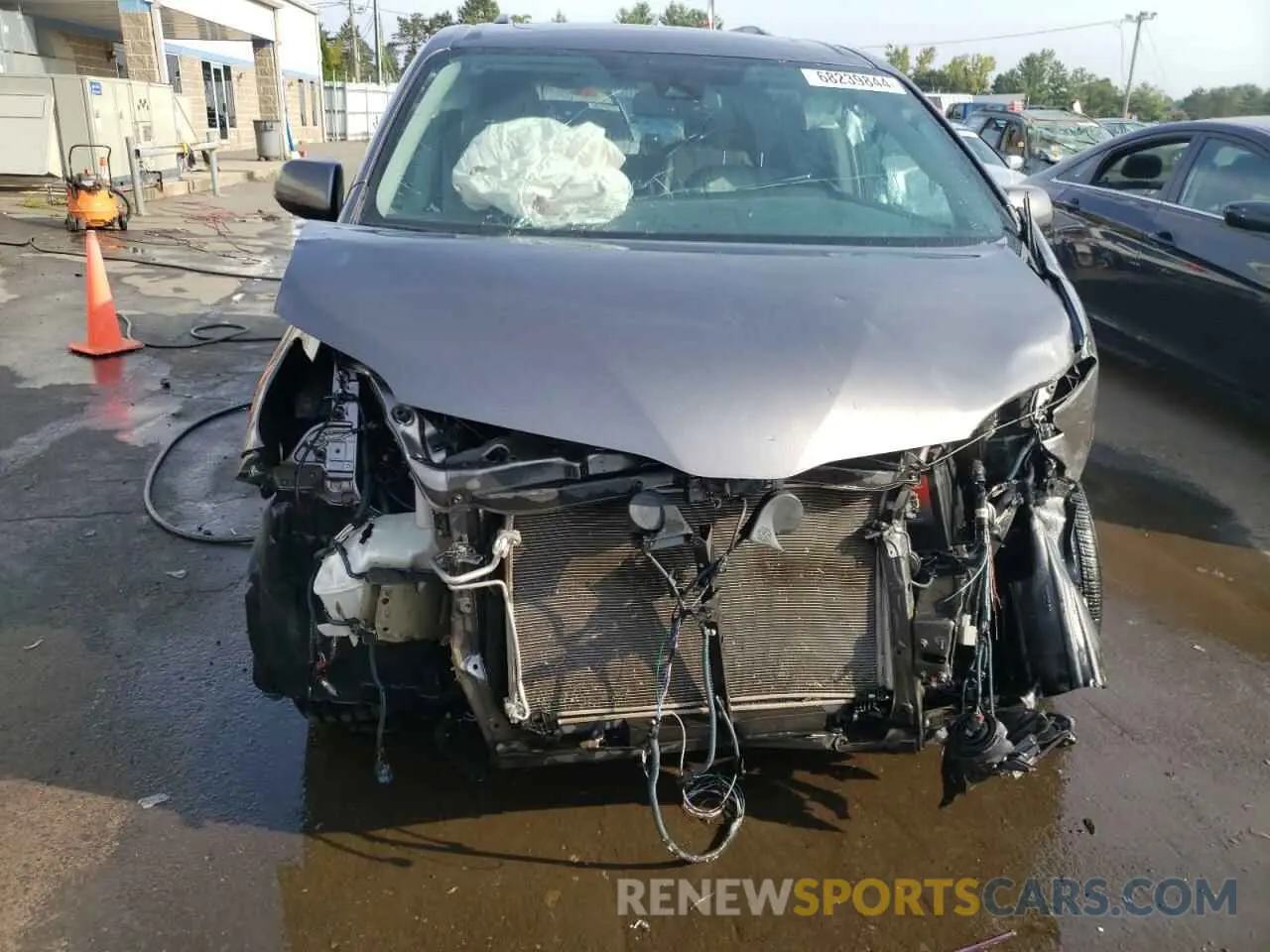 5 Photograph of a damaged car 5TDDZ3DC0KS214063 TOYOTA All Models 2019