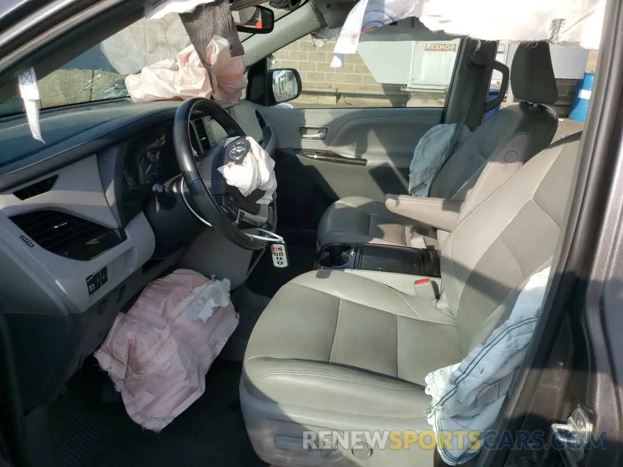 7 Photograph of a damaged car 5TDDZ3DC0KS214063 TOYOTA All Models 2019