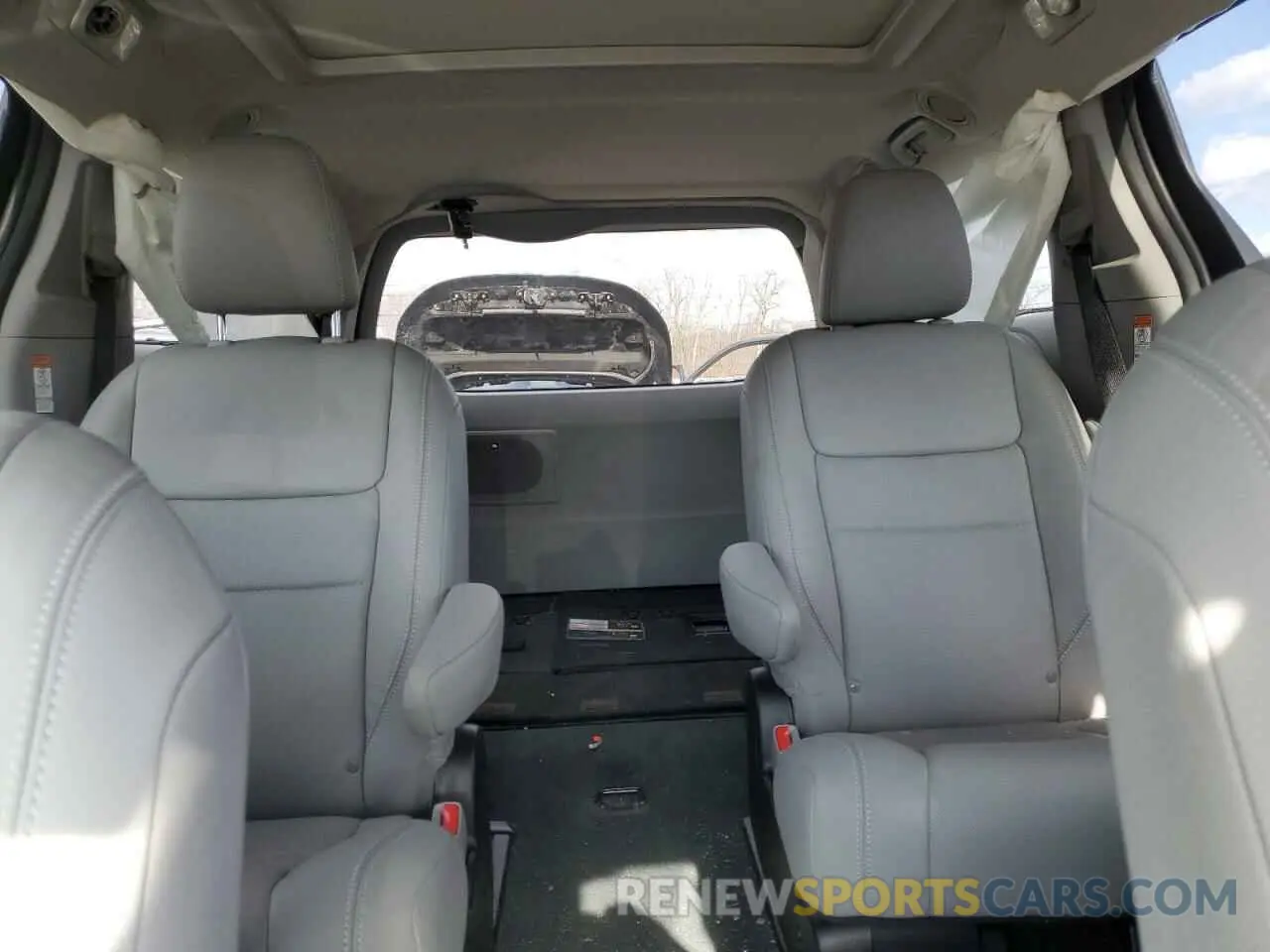 10 Photograph of a damaged car 5TDDZ3DC1KS217361 TOYOTA All Models 2019