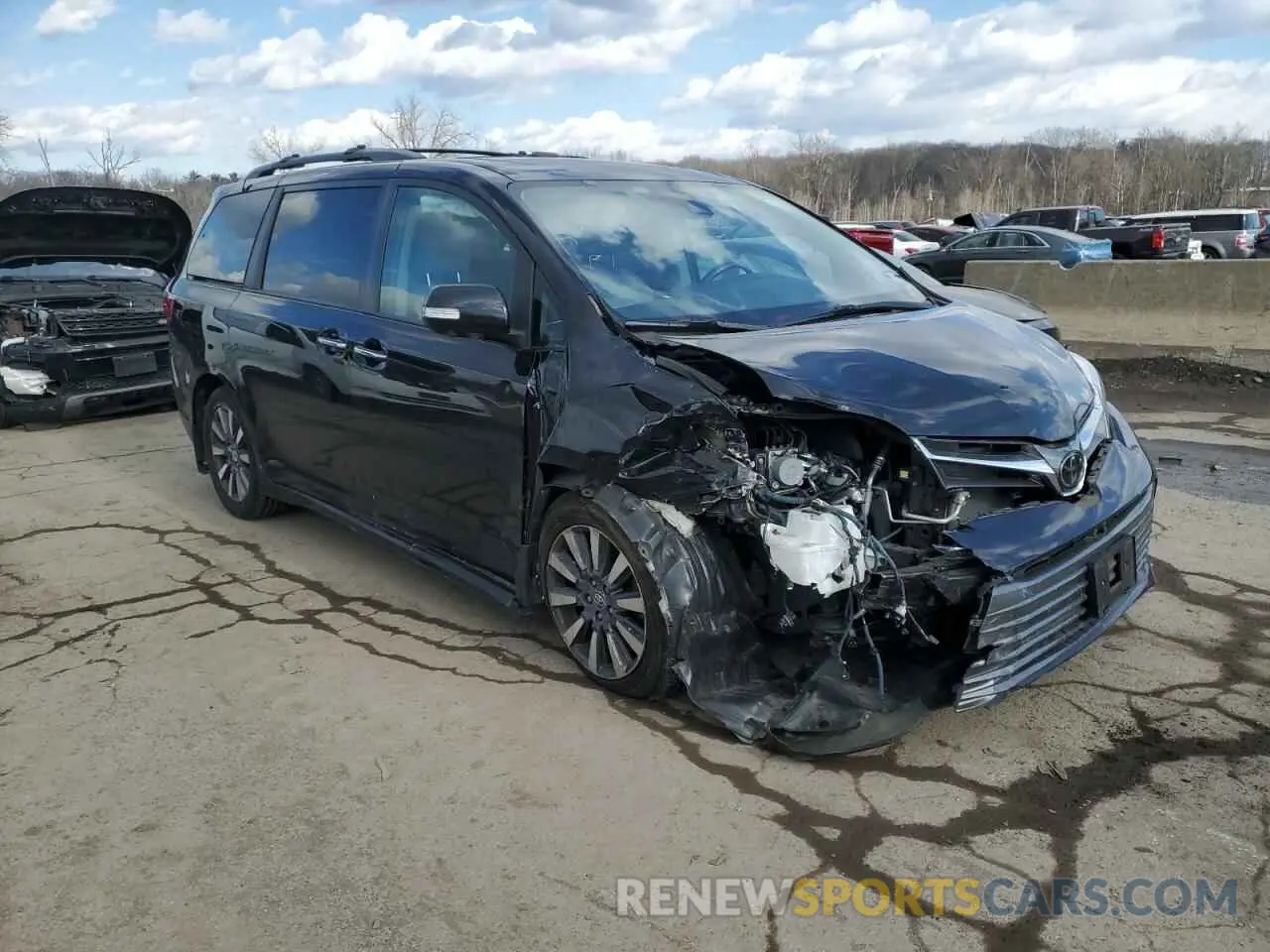 4 Photograph of a damaged car 5TDDZ3DC1KS217361 TOYOTA All Models 2019