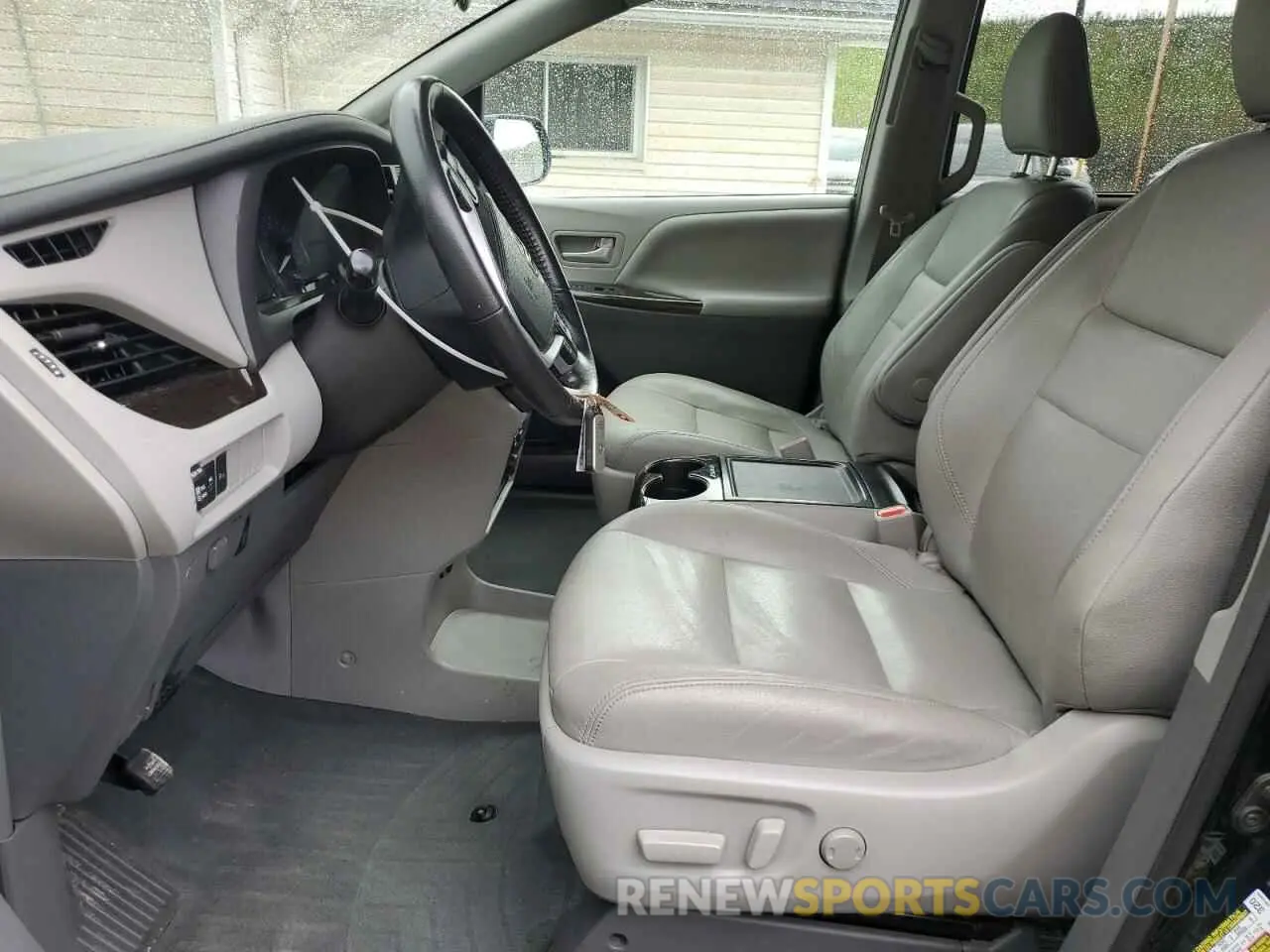 7 Photograph of a damaged car 5TDDZ3DC1KS221250 TOYOTA All Models 2019