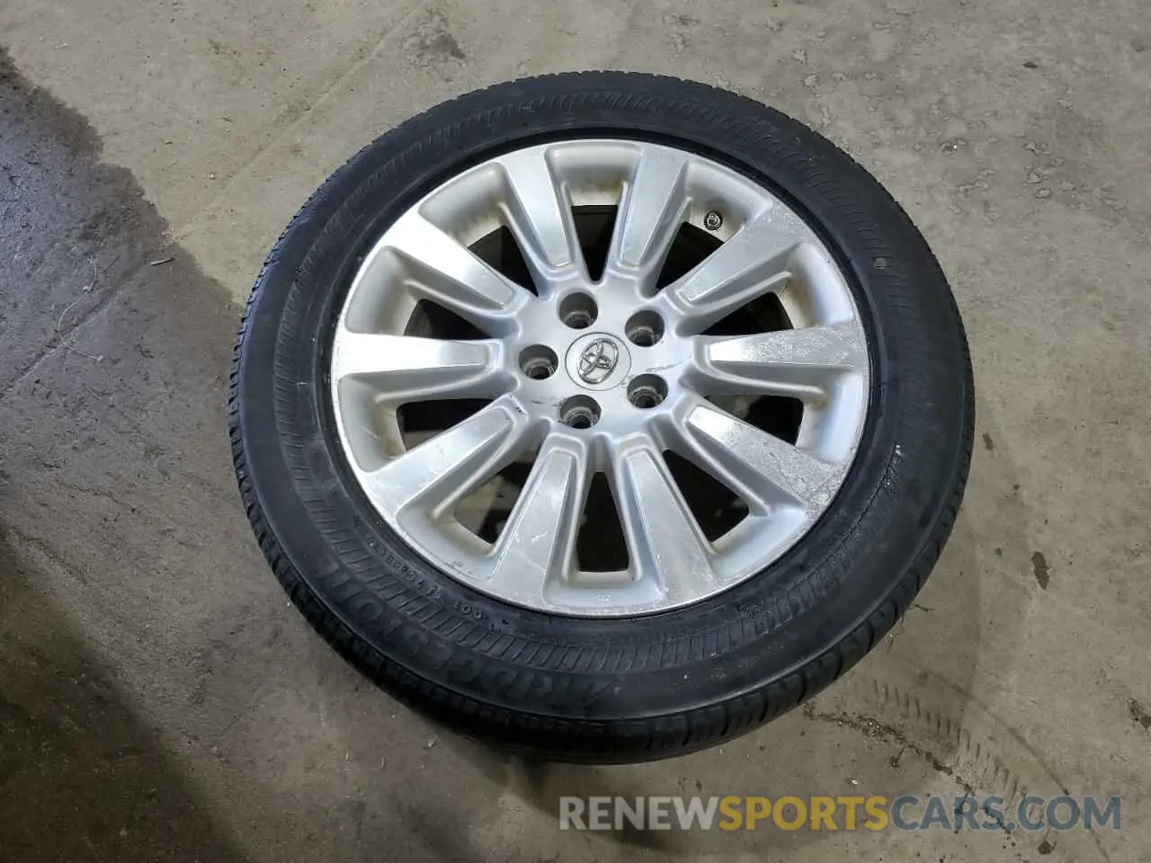 13 Photograph of a damaged car 5TDDZ3DC4KS221470 TOYOTA All Models 2019