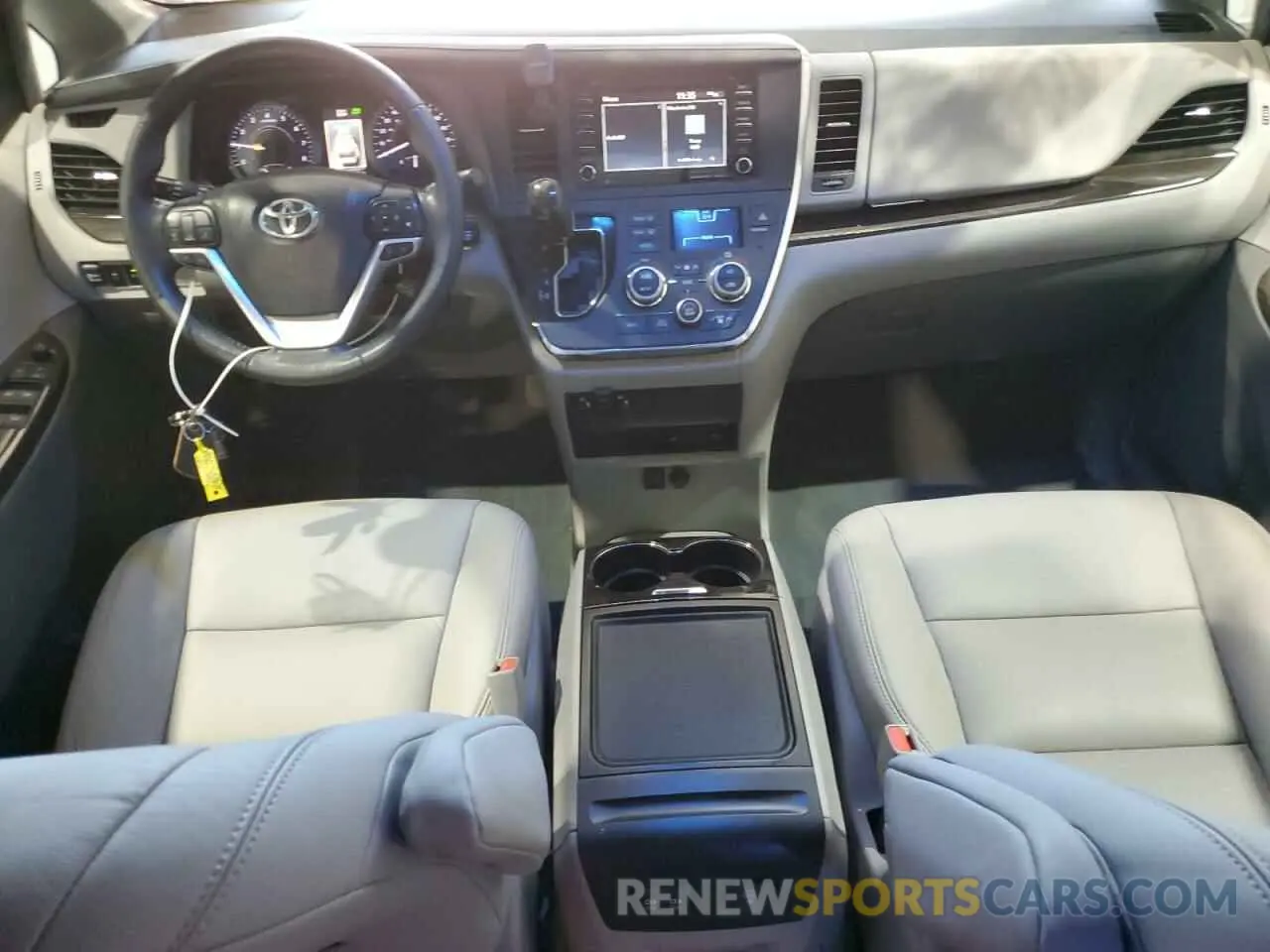 8 Photograph of a damaged car 5TDDZ3DC4KS221470 TOYOTA All Models 2019