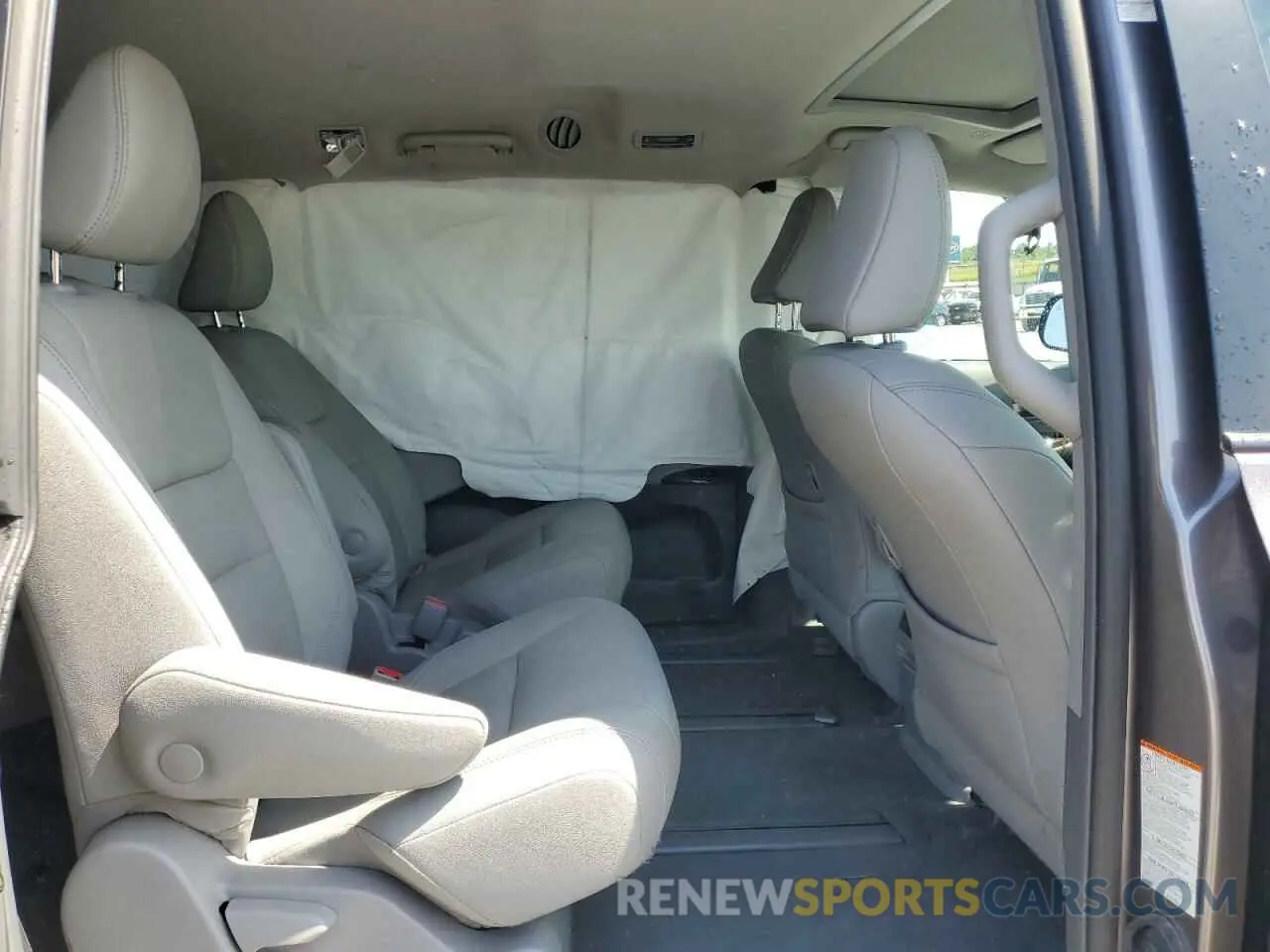 11 Photograph of a damaged car 5TDDZ3DC5KS222885 TOYOTA All Models 2019