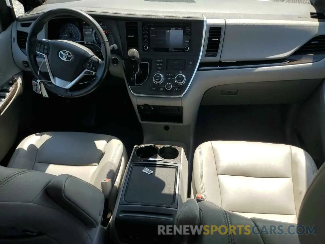 8 Photograph of a damaged car 5TDDZ3DC5KS222885 TOYOTA All Models 2019