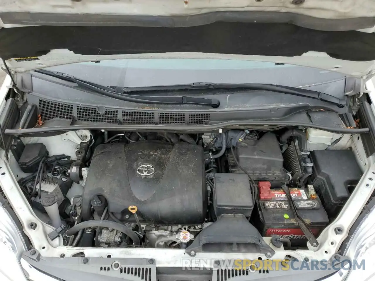 12 Photograph of a damaged car 5TDDZ3DC5KS224300 TOYOTA All Models 2019
