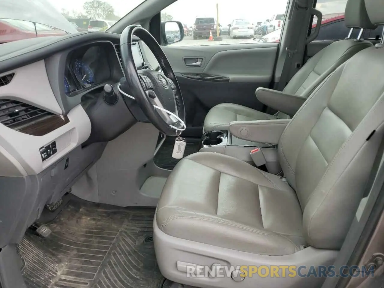 7 Photograph of a damaged car 5TDDZ3DC6KS222958 TOYOTA All Models 2019