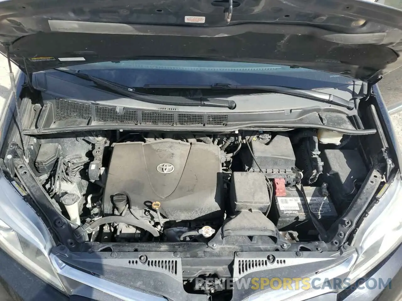 13 Photograph of a damaged car 5TDDZ3DC7KS212200 TOYOTA All Models 2019