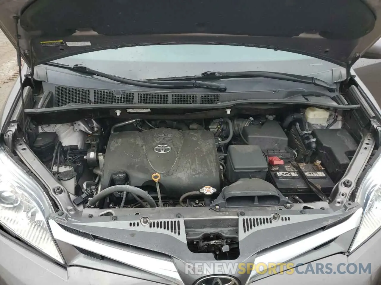12 Photograph of a damaged car 5TDDZ3DC7KS216084 TOYOTA All Models 2019