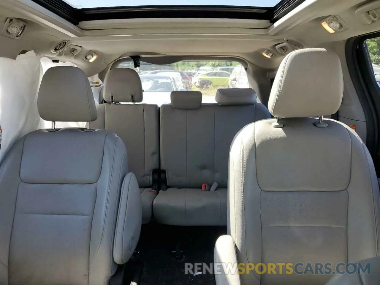 10 Photograph of a damaged car 5TDDZ3DC7KS222628 TOYOTA All Models 2019
