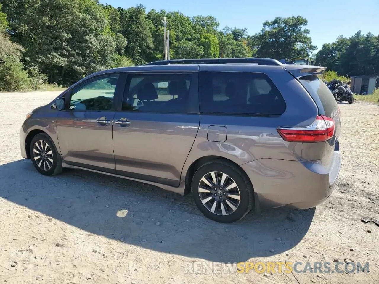 2 Photograph of a damaged car 5TDDZ3DC7KS222628 TOYOTA All Models 2019