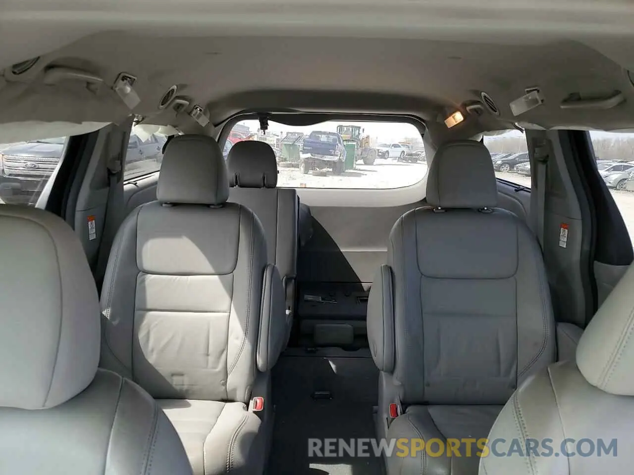 10 Photograph of a damaged car 5TDDZ3DC9KS219911 TOYOTA All Models 2019