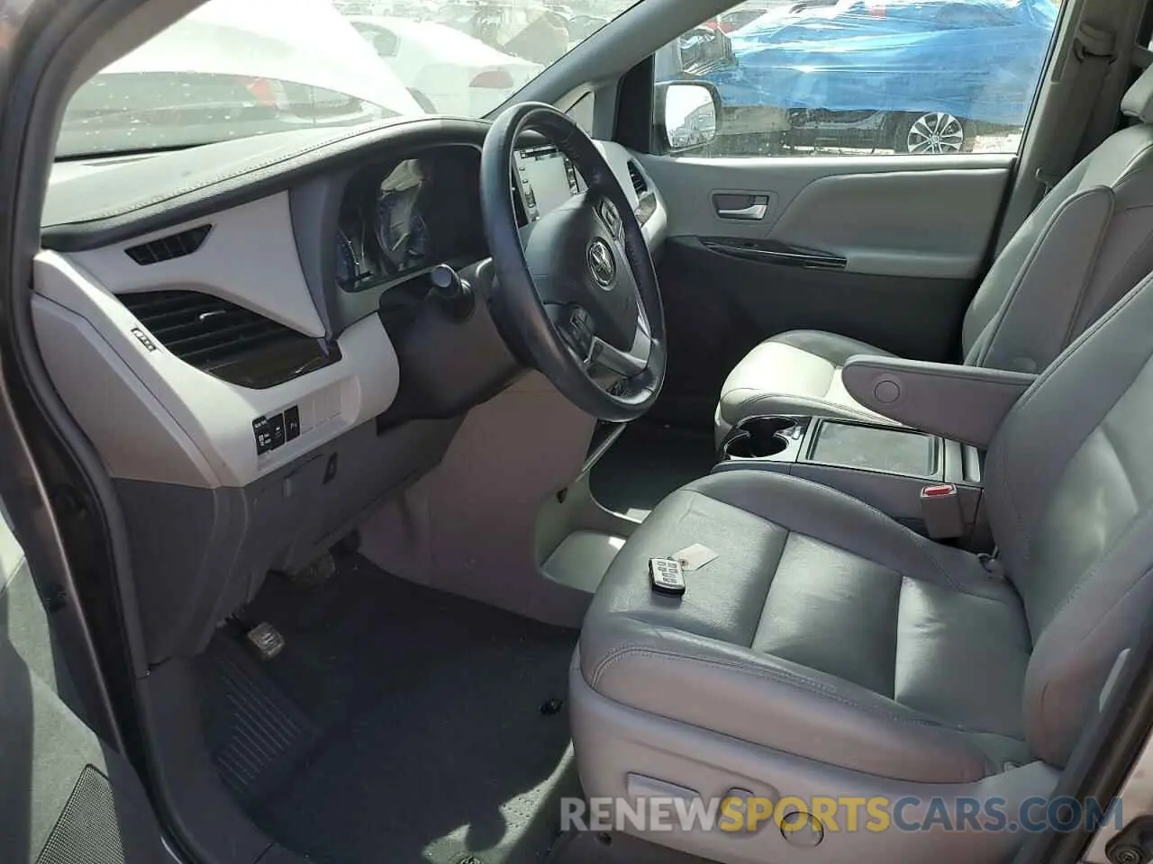 7 Photograph of a damaged car 5TDDZ3DC9KS219911 TOYOTA All Models 2019