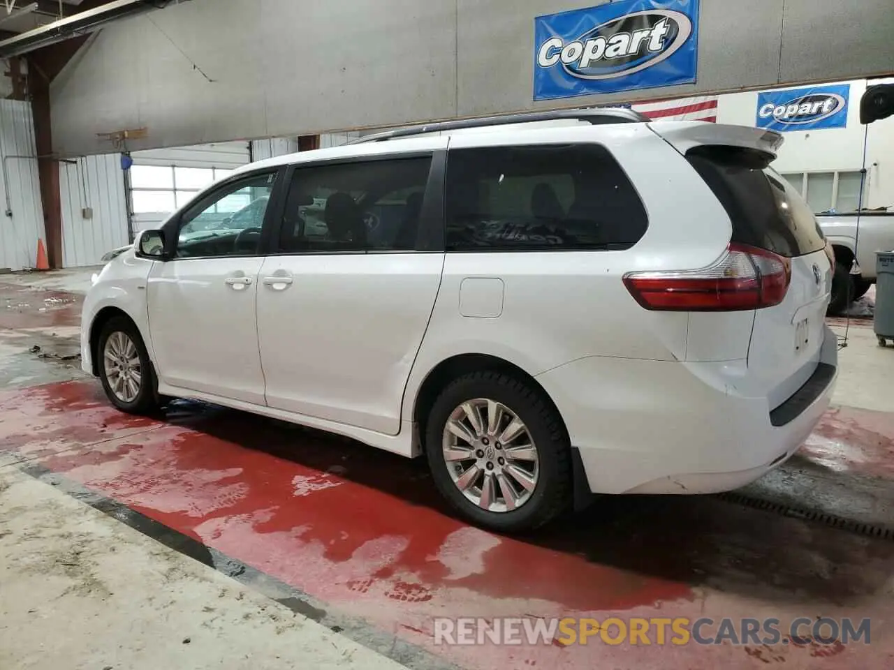 2 Photograph of a damaged car 5TDJZ3DC0KS219184 TOYOTA All Models 2019