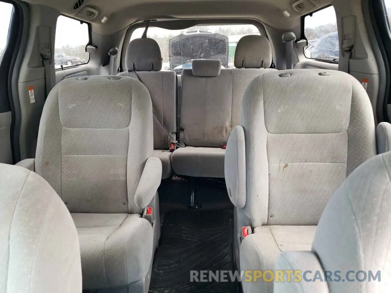 10 Photograph of a damaged car 5TDJZ3DC1KS222837 TOYOTA All Models 2019