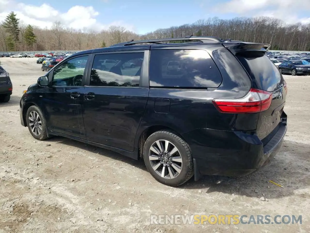 2 Photograph of a damaged car 5TDJZ3DC1KS222837 TOYOTA All Models 2019