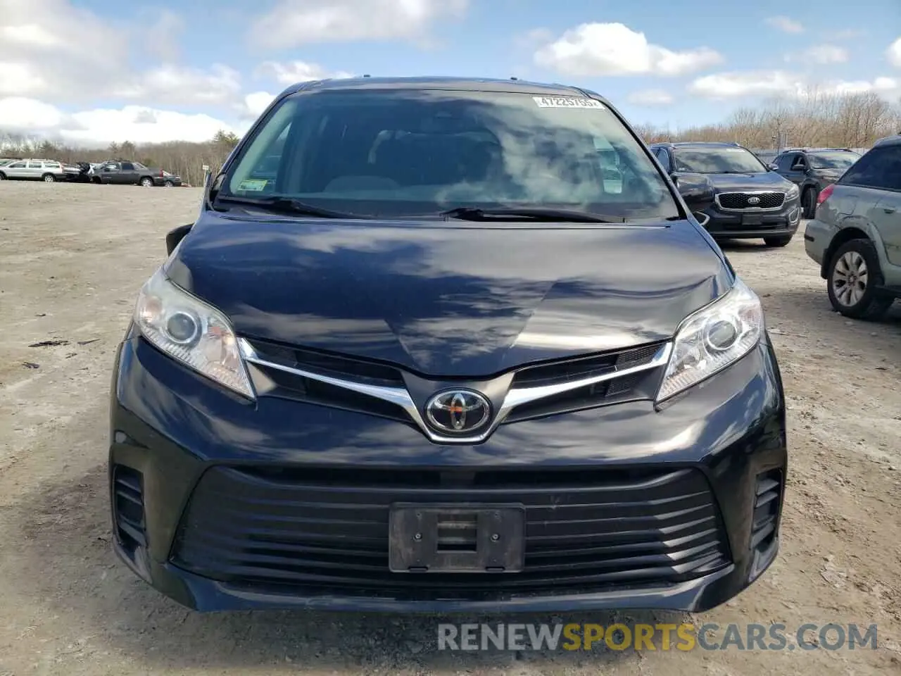 5 Photograph of a damaged car 5TDJZ3DC1KS222837 TOYOTA All Models 2019
