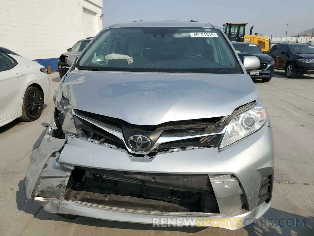 5 Photograph of a damaged car 5TDJZ3DC4KS216224 TOYOTA All Models 2019
