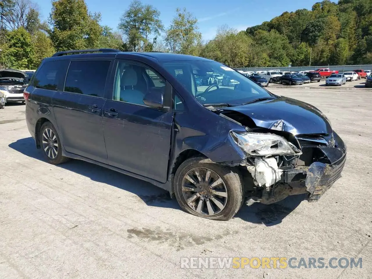 4 Photograph of a damaged car 5TDJZ3DC4KS220936 TOYOTA All Models 2019