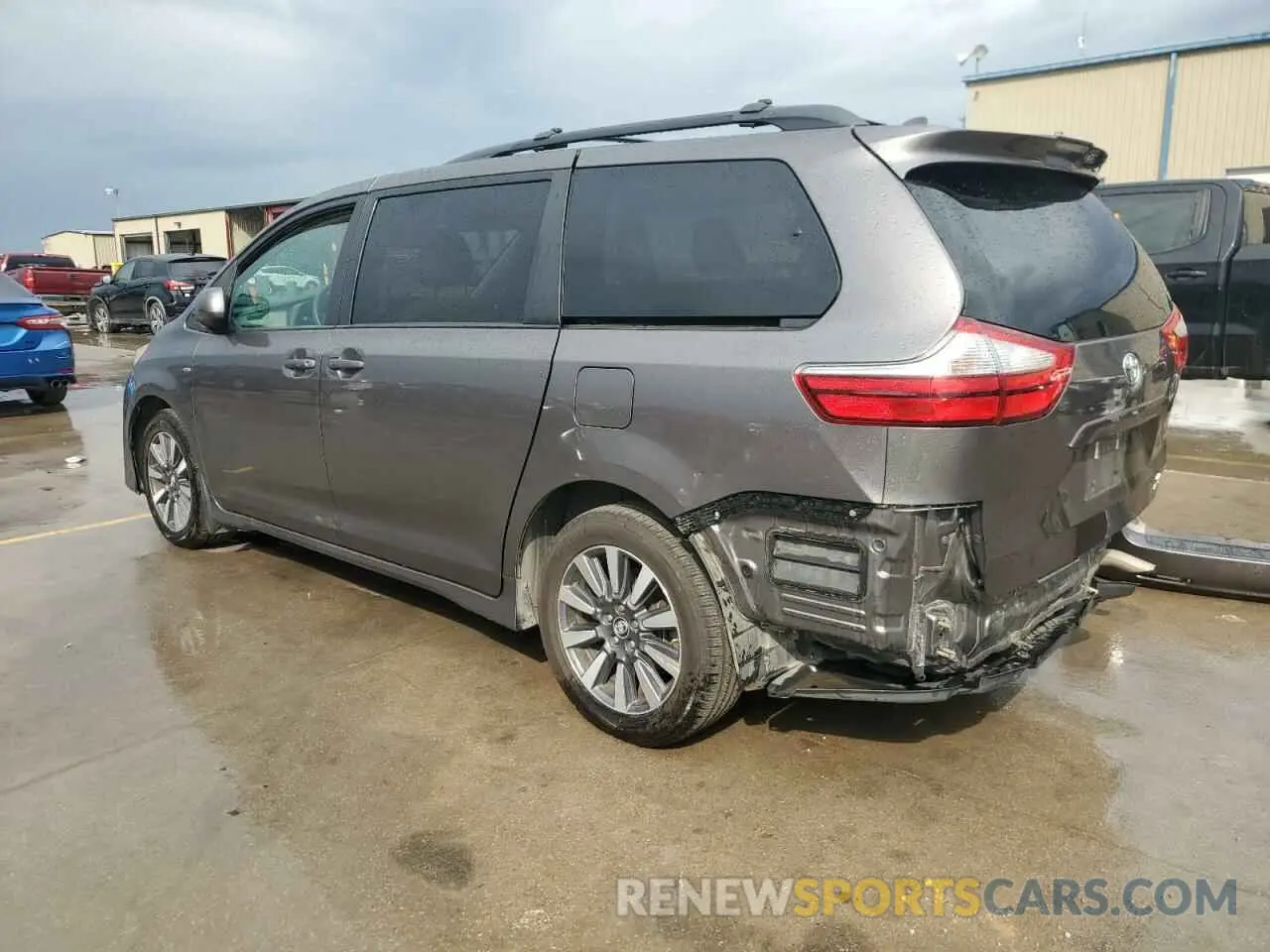 2 Photograph of a damaged car 5TDJZ3DC5KS218483 TOYOTA All Models 2019