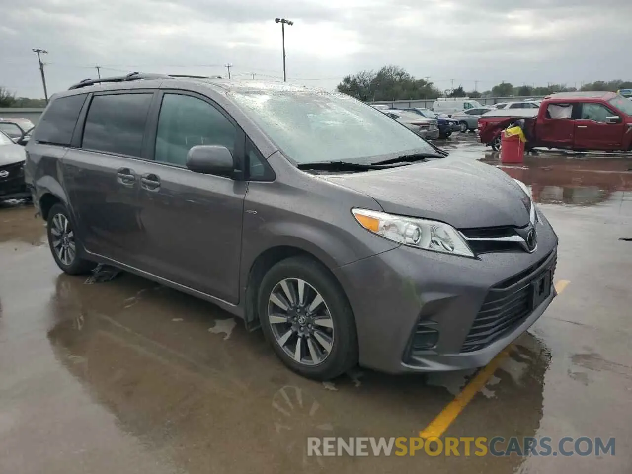 4 Photograph of a damaged car 5TDJZ3DC5KS218483 TOYOTA All Models 2019