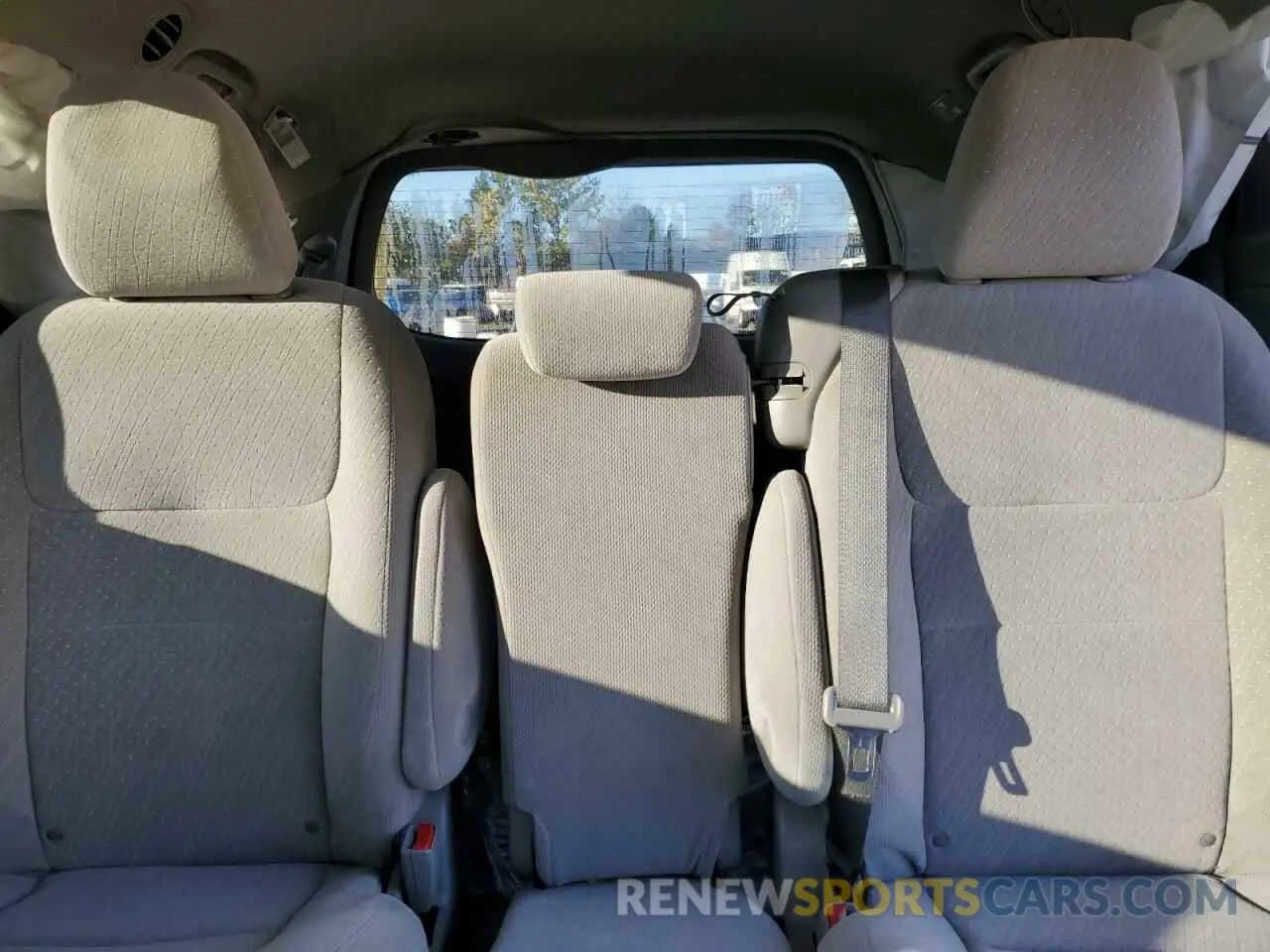 10 Photograph of a damaged car 5TDKZ3DC1KS003557 TOYOTA All Models 2019