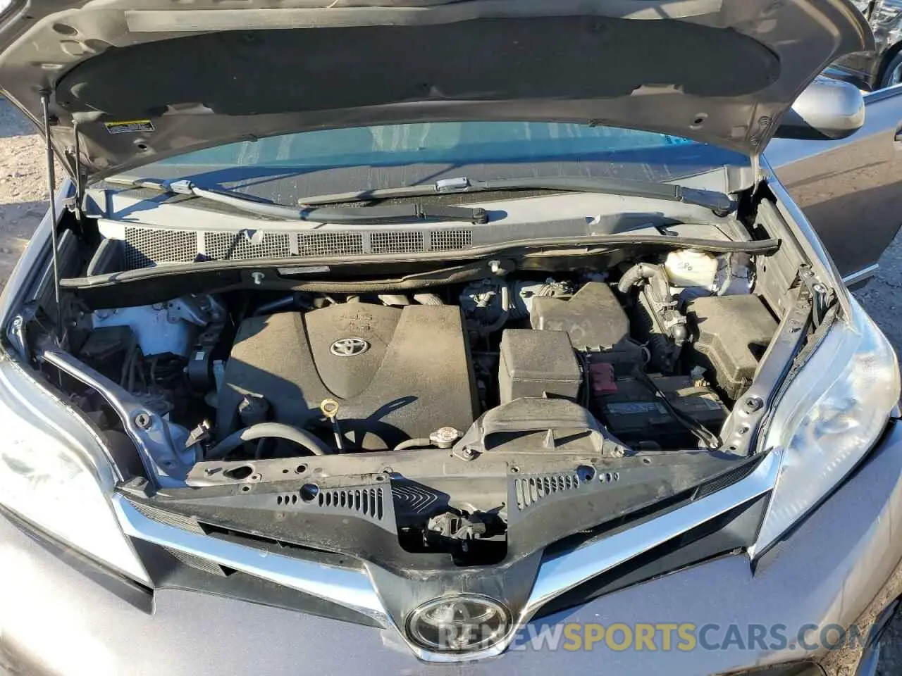 12 Photograph of a damaged car 5TDKZ3DC1KS003557 TOYOTA All Models 2019