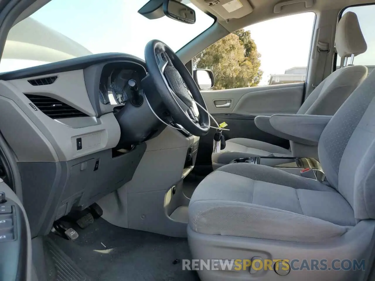 7 Photograph of a damaged car 5TDKZ3DC1KS020293 TOYOTA All Models 2019