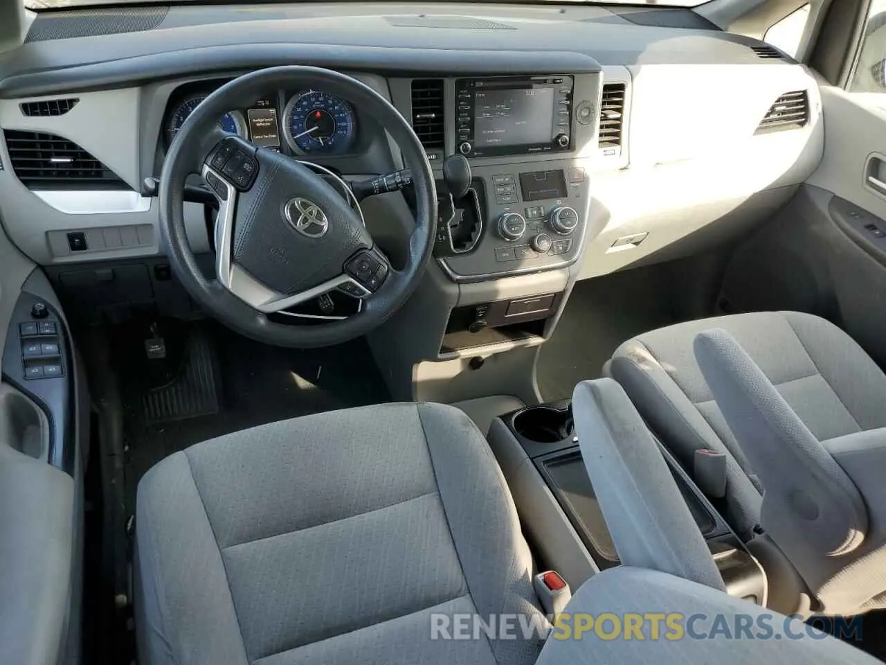 8 Photograph of a damaged car 5TDKZ3DC1KS020293 TOYOTA All Models 2019
