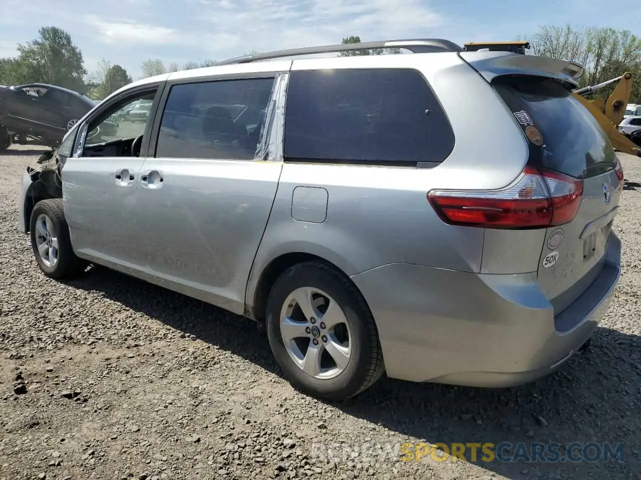 2 Photograph of a damaged car 5TDKZ3DC2KS011179 TOYOTA All Models 2019