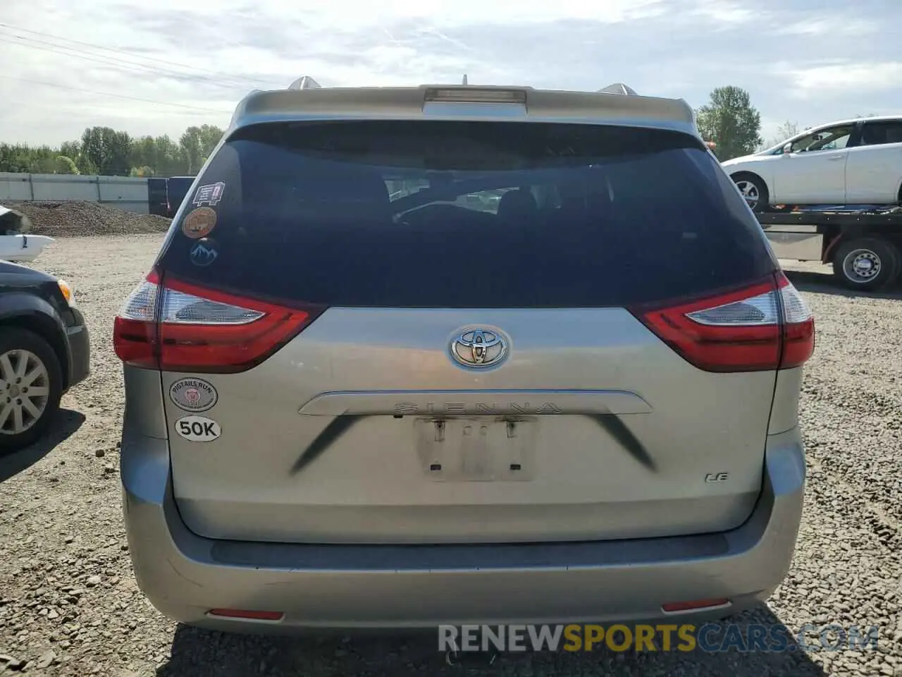 6 Photograph of a damaged car 5TDKZ3DC2KS011179 TOYOTA All Models 2019