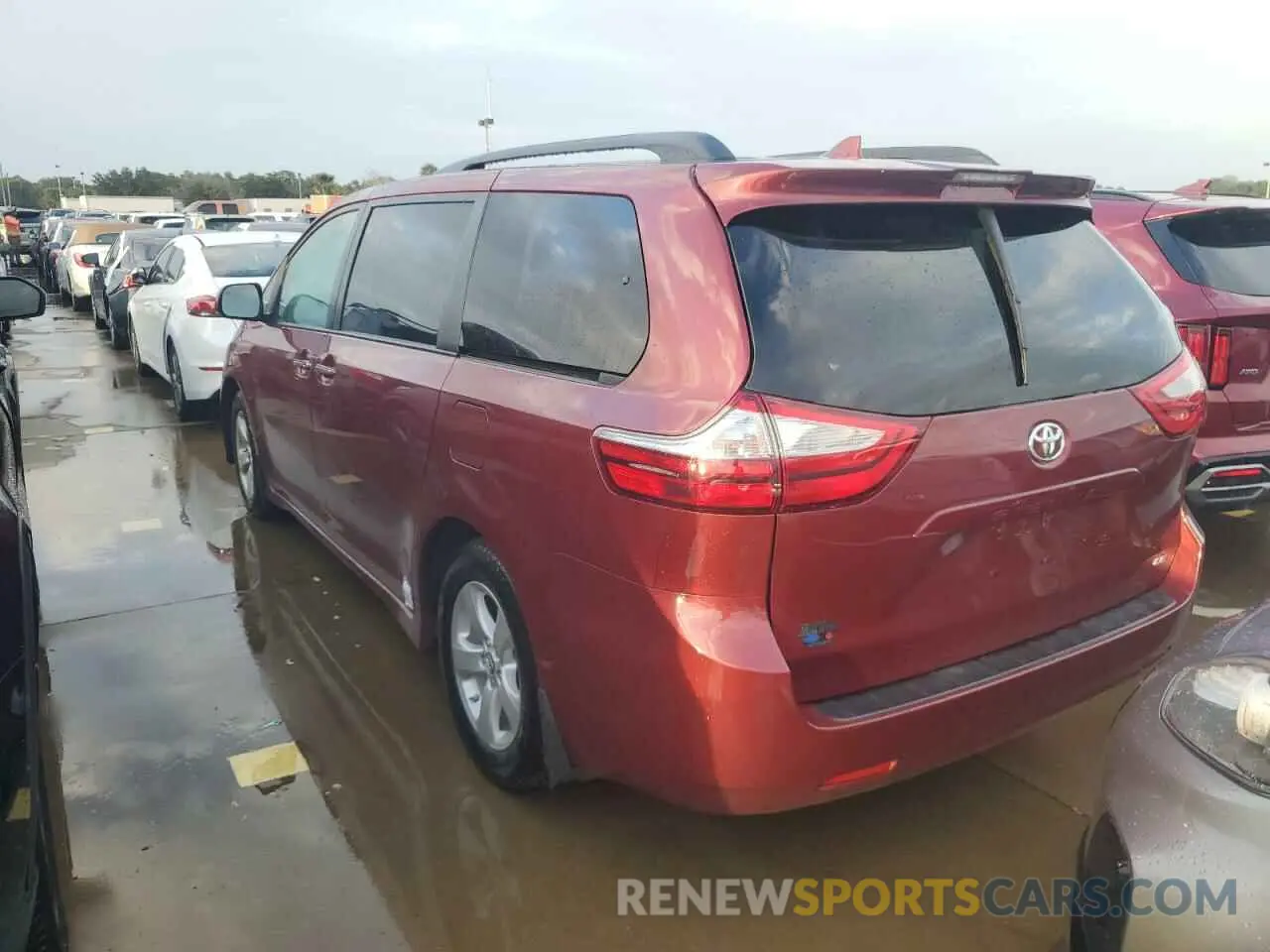 2 Photograph of a damaged car 5TDKZ3DC3KS016312 TOYOTA All Models 2019
