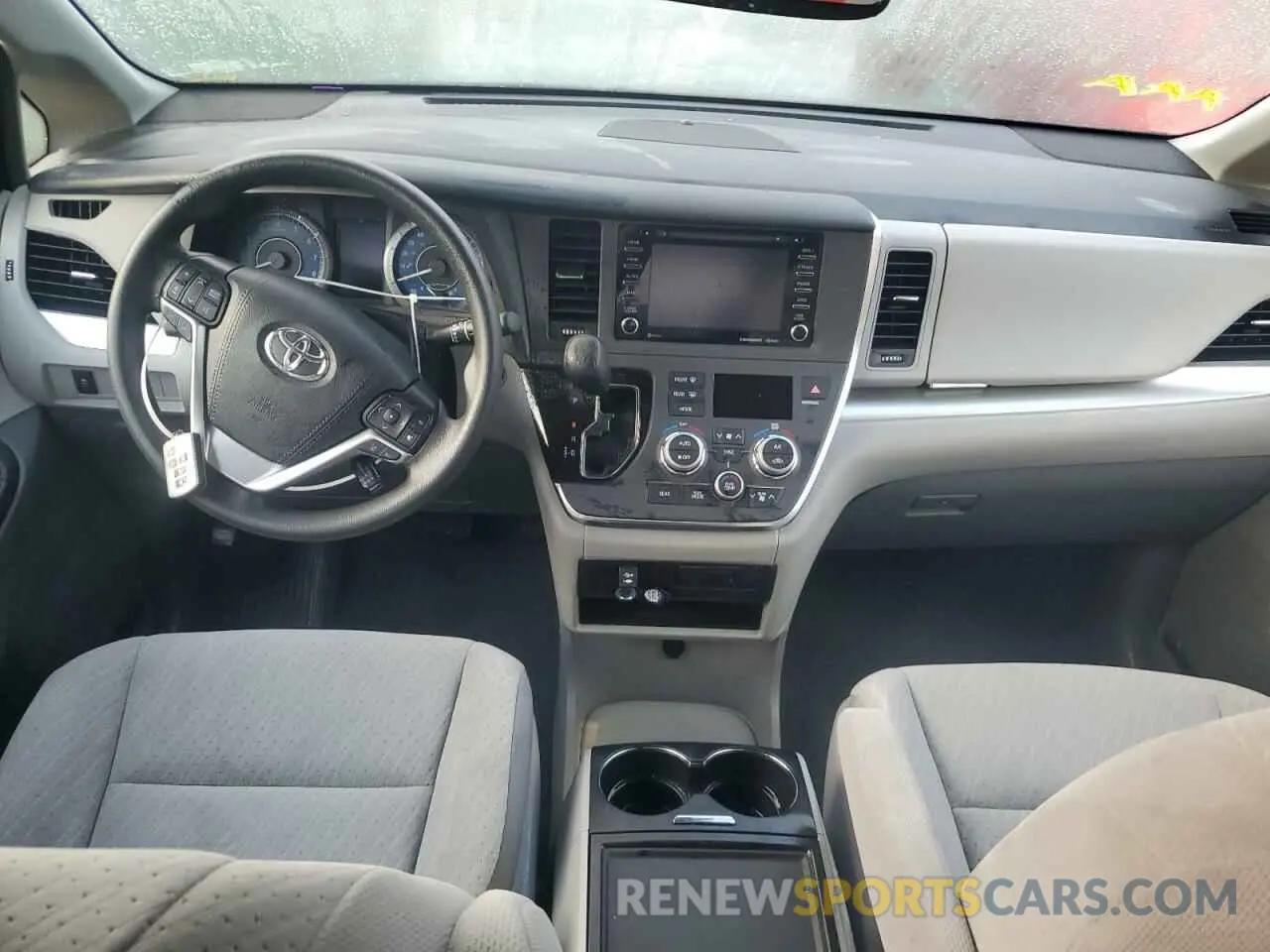 8 Photograph of a damaged car 5TDKZ3DC3KS016312 TOYOTA All Models 2019