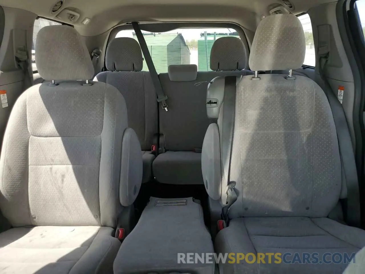 10 Photograph of a damaged car 5TDKZ3DC3KS017900 TOYOTA All Models 2019