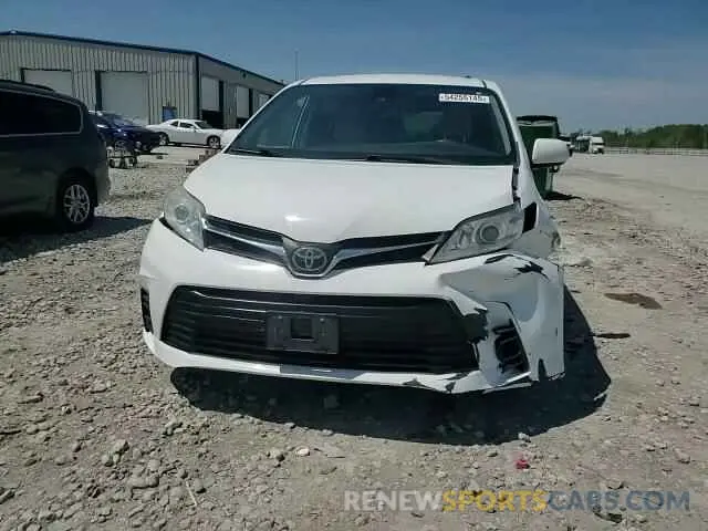 14 Photograph of a damaged car 5TDKZ3DC3KS017900 TOYOTA All Models 2019