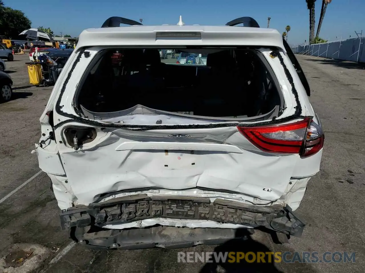 6 Photograph of a damaged car 5TDKZ3DC4KS004072 TOYOTA All Models 2019