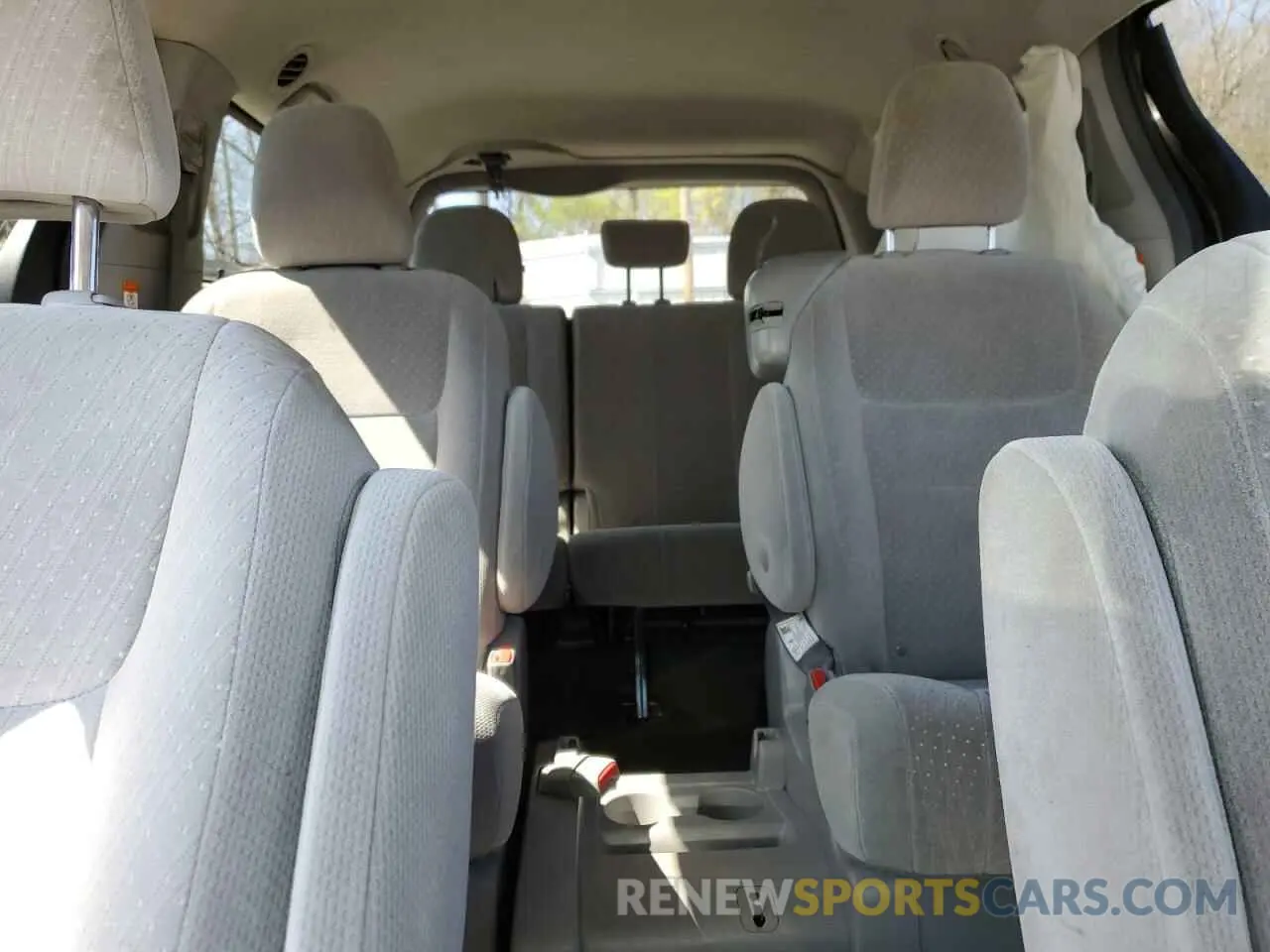 10 Photograph of a damaged car 5TDKZ3DC5KS008521 TOYOTA All Models 2019